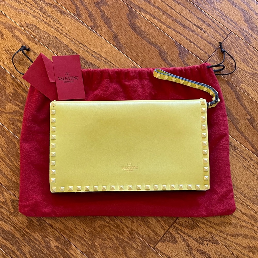 Valentino Lime Green Leather Rockstud Wristlet Clutch